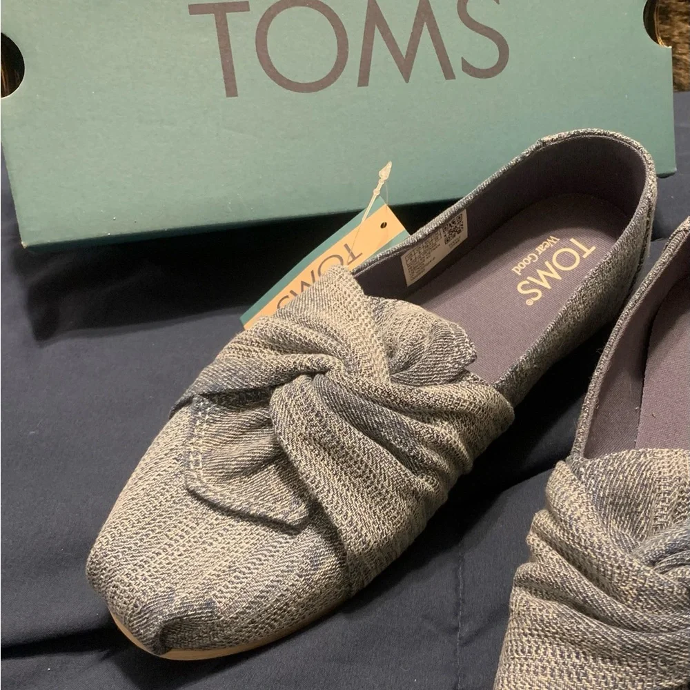 TOMS Blue Knit Knot Slip-On Flats - Picture 3 of 5